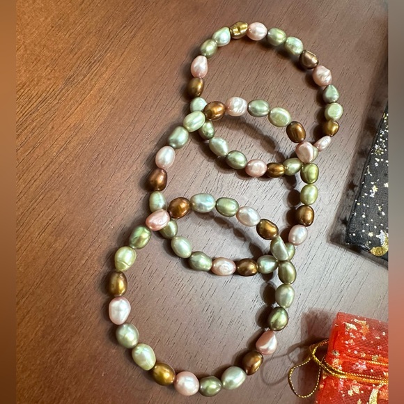 Honora Set of 3 Multicolor Freshwater Pearl Stretch Bracelets - Picture 4 of 9